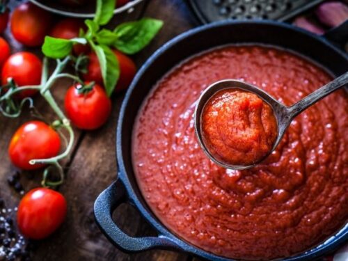 トマト料理の夢占いと意味