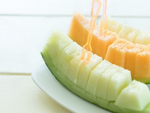 メロンを誰かと食べる夢占いと意味