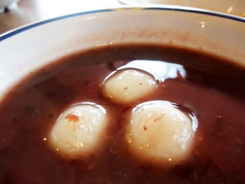 おしるこを作る・料理する夢占いと意味