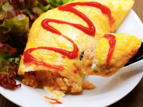 オムライスを作る・料理する夢占いと意味