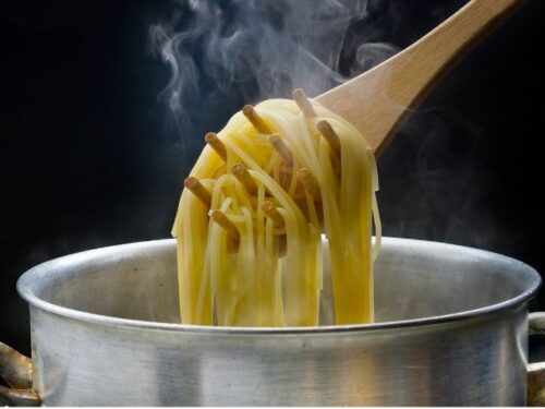 パスタ屋の夢・お店に関する夢占いと意味