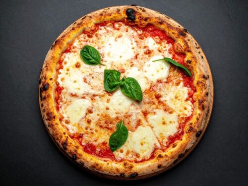 ピザをあげる夢占いと意味