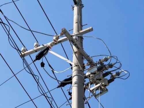 電柱の状況別スピリチュアルな意味